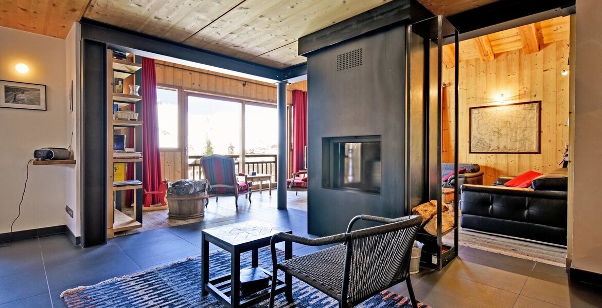 With an uninterrupted view of the mountains, this prestigiou