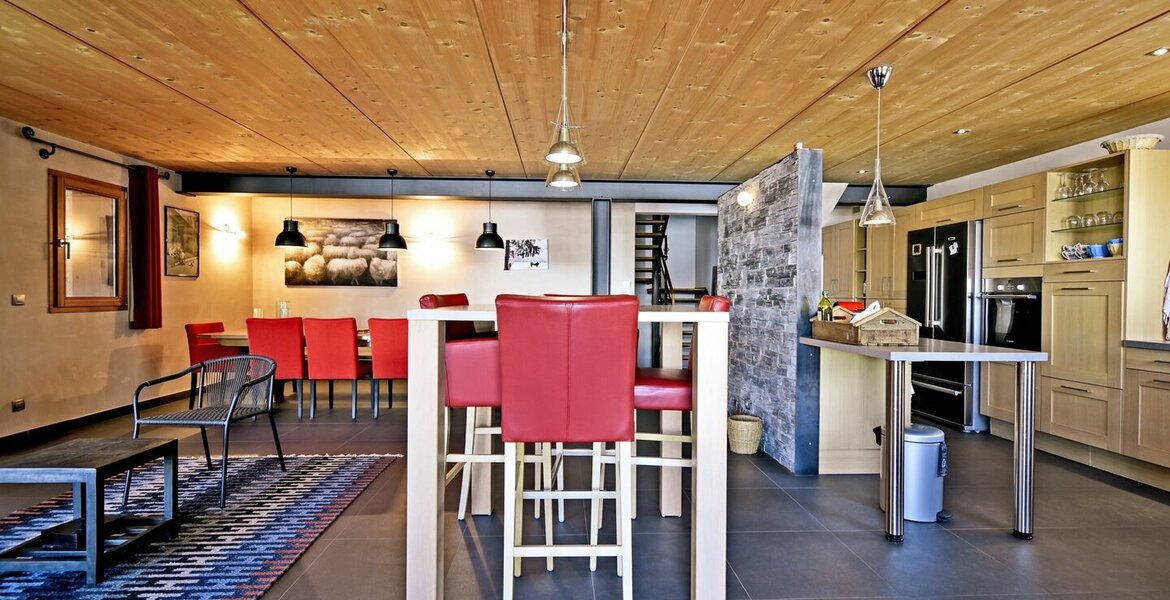 With an uninterrupted view of the mountains, this prestigiou