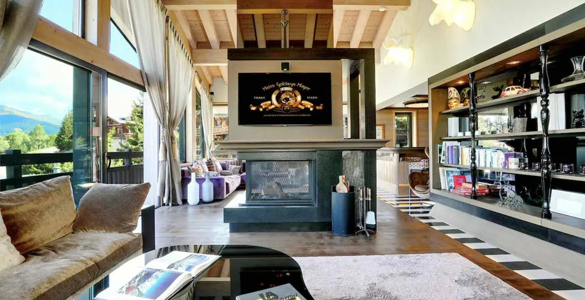 Chalet  has an ideal location the central Courchevel 1650
