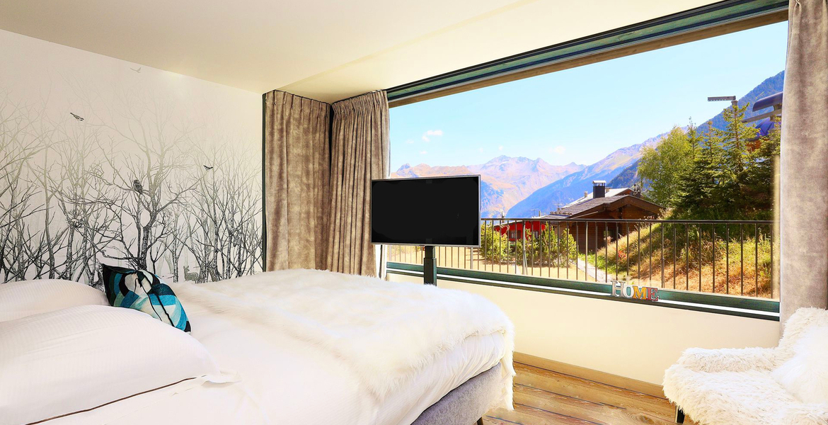 Luxury Ski-In/Ski-Out Chalet Rentals in Courchevel 1550