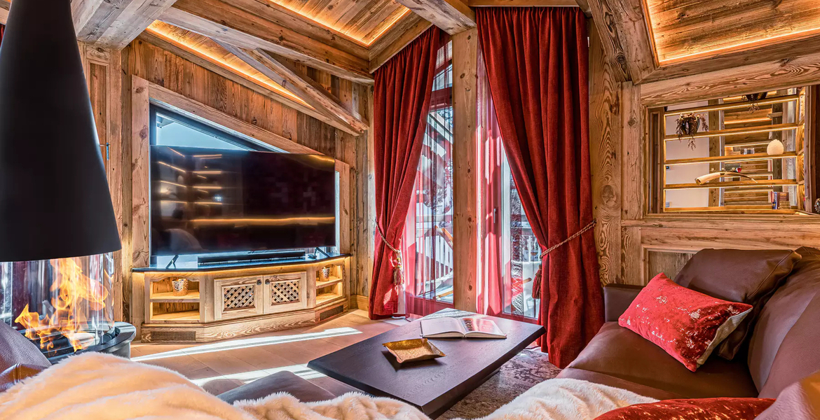 Chalet  Courchevel 1850 French Alps, 12 guests 