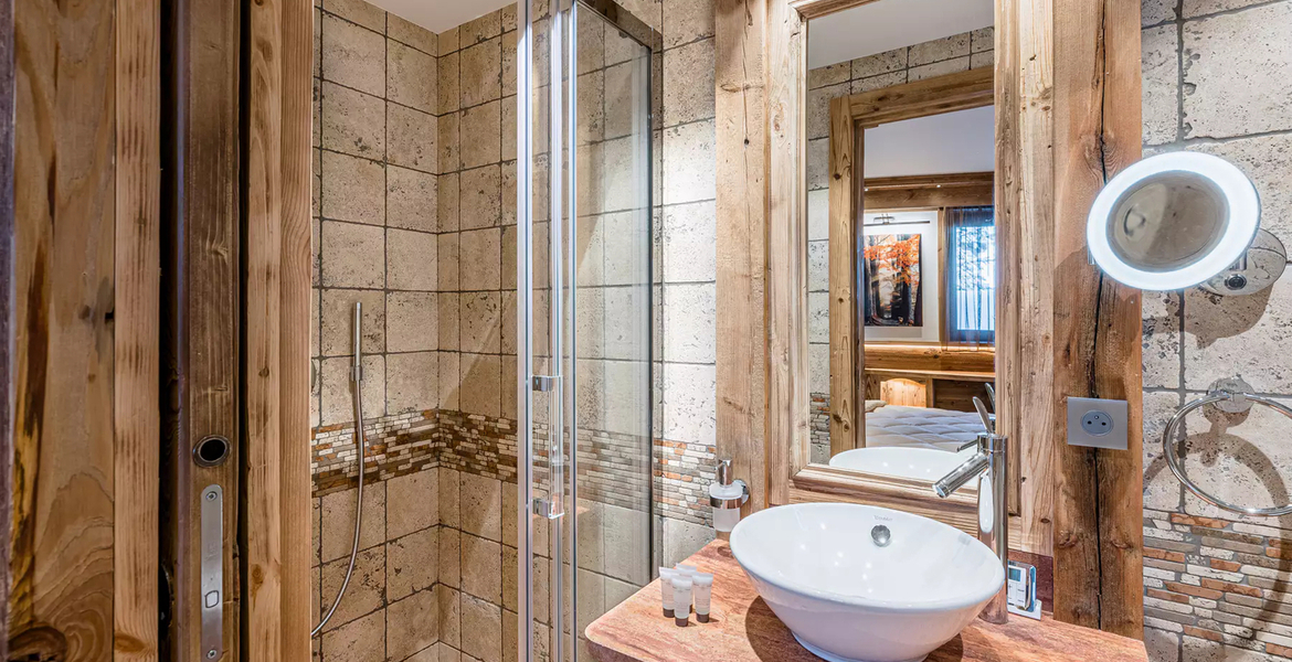 Chalet  Courchevel 1850 French Alps, 12 guests 