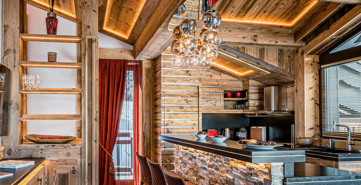 Chalet  Courchevel 1850 French Alps, 12 guests 