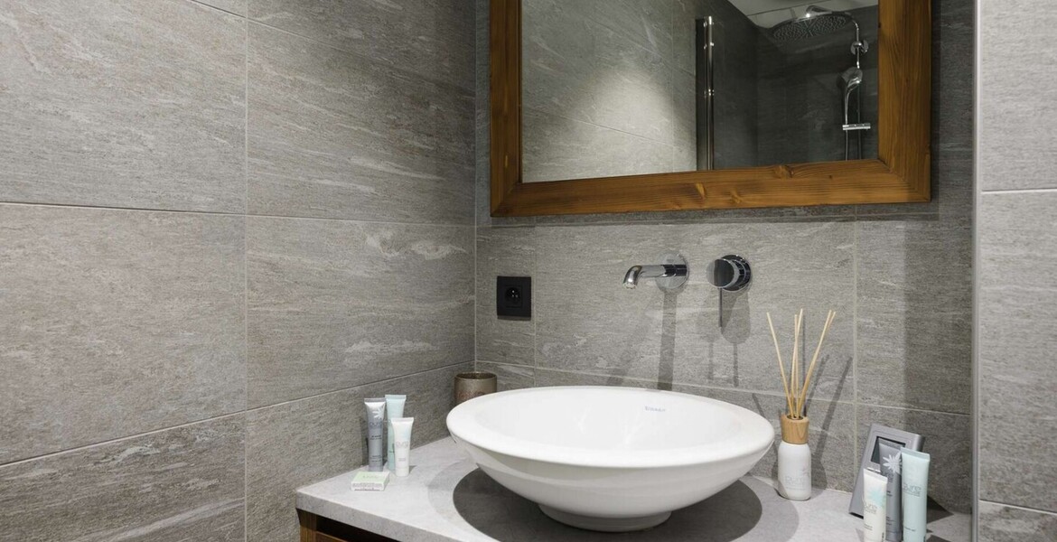 A brand new luxury 7 persons apartment for rental 