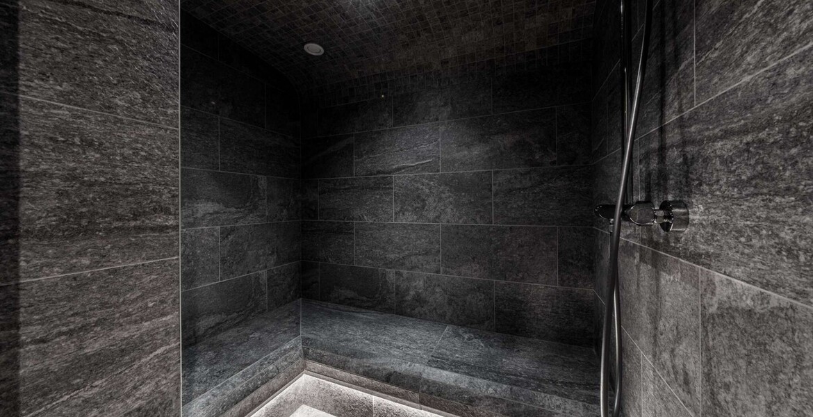 Beautiful flat with hammam in Courchevel Le Praz