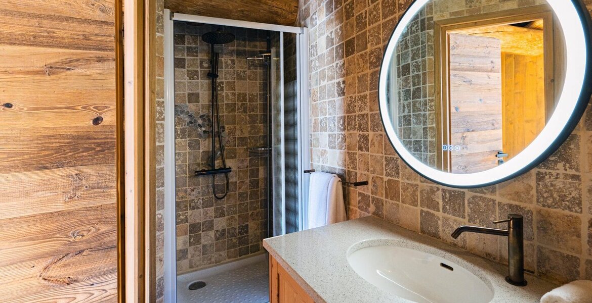 The newly refurbished chalet lies at the very heart of Val 