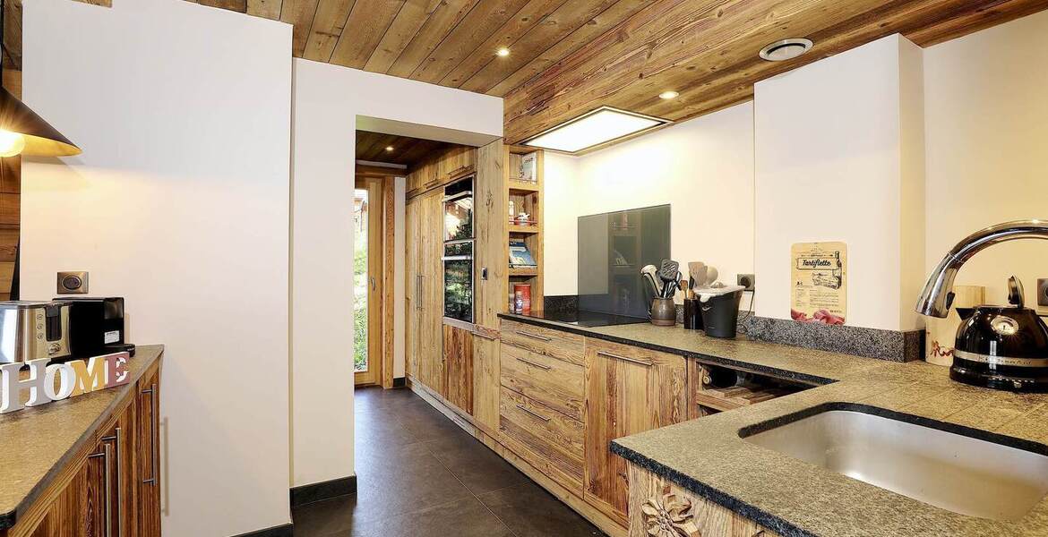 Luxury Chalet for 12 in La Tania 