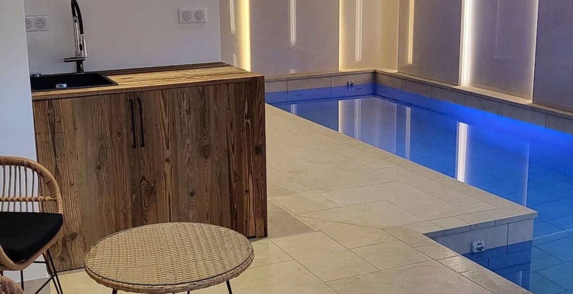 A family chalet with swimming pool in Courchevel-Le Praz 