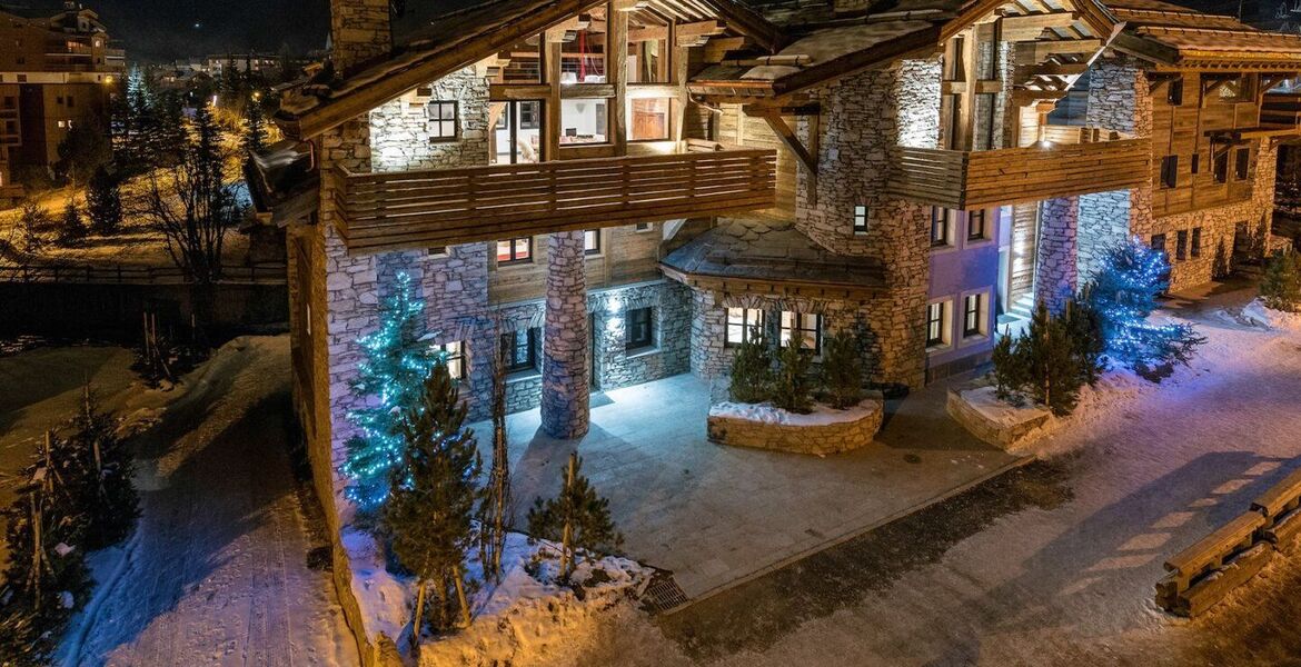 Luxury Chalet  Right at the bottom of the slopes