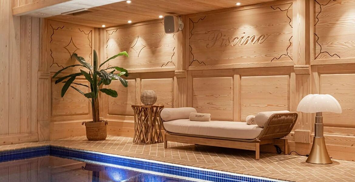 Just a few steps from the centre of Courchevel 1850 village,