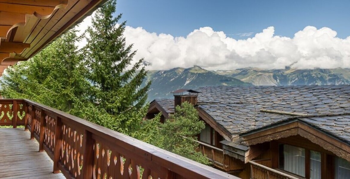 Ski-in/Ski-out Apartment in Courchevel 1850