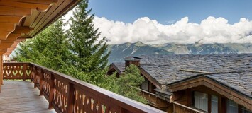 Ski-in/Ski-out Apartment in Courchevel 1850