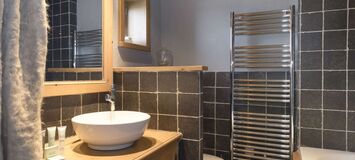 Spacious 3-Bedroom Apartment in Courchevel 1650