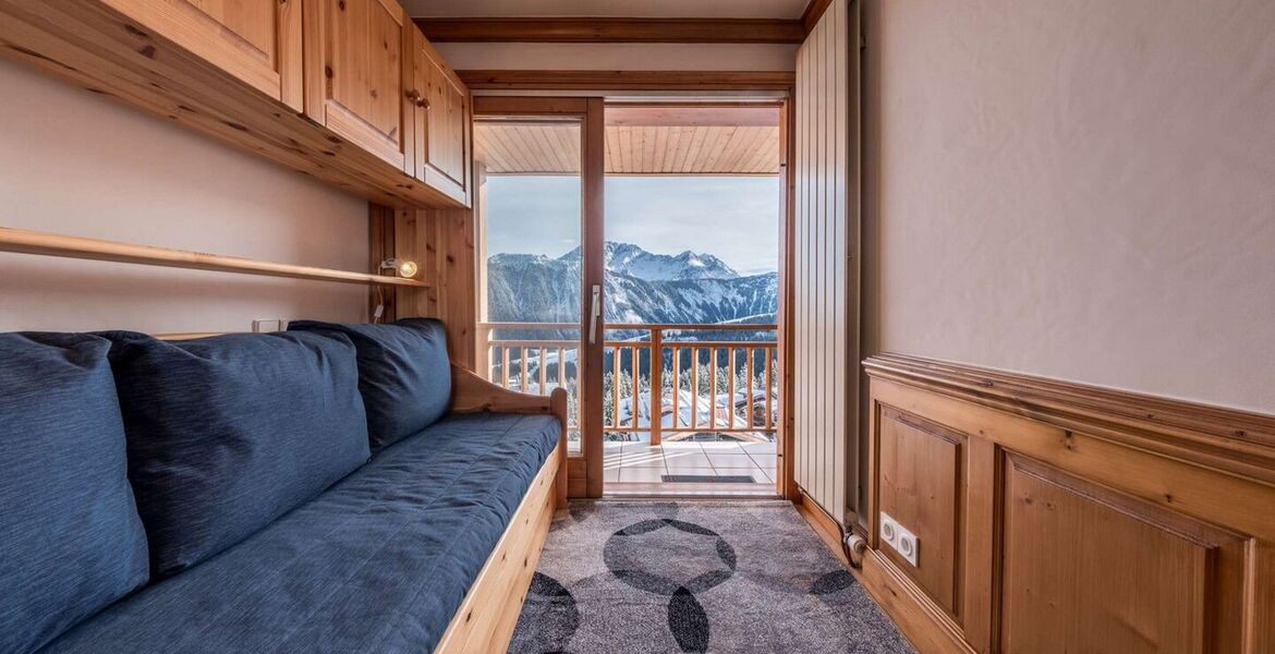 Ski-in/Ski-out Apartment in Courchevel 1850