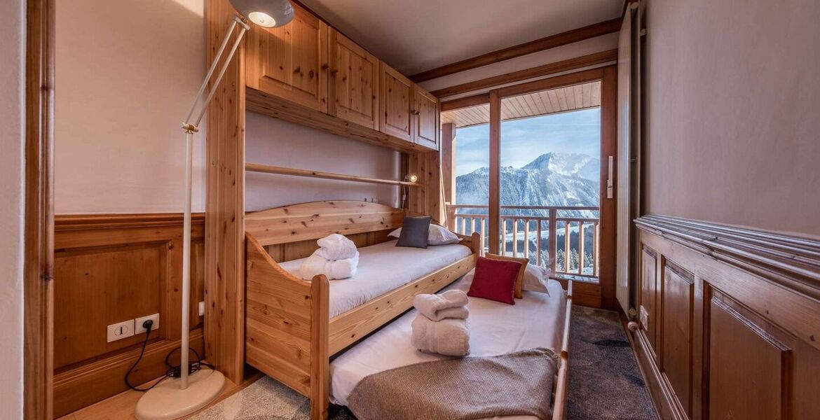 Ski-in/Ski-out Apartment in Courchevel 1850