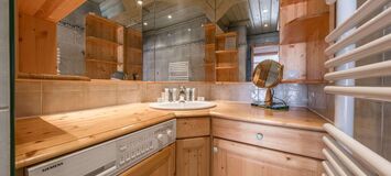 Ski-in/Ski-out Apartment in Courchevel 1850
