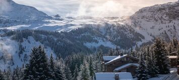 Ski-in/Ski-out Apartment in Courchevel 1850