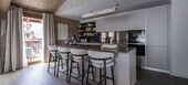 Luxury Mountain View Retreat with Spa and Ski Room