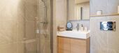 Luxury Mountain View Retreat with Spa and Ski Room