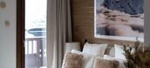 Luxury Mountain View Retreat with Spa and Ski Room