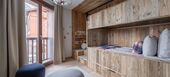 Luxury Mountain View Retreat with Spa and Ski Room