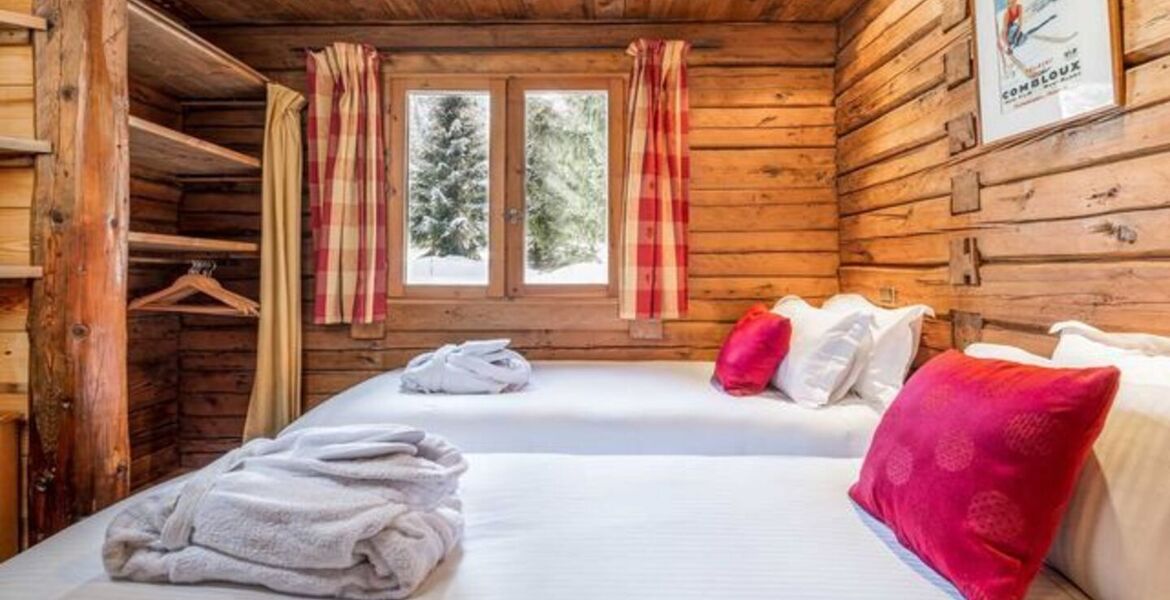 Cozy Log Cabin Chalet in La Tania, Three Valleys