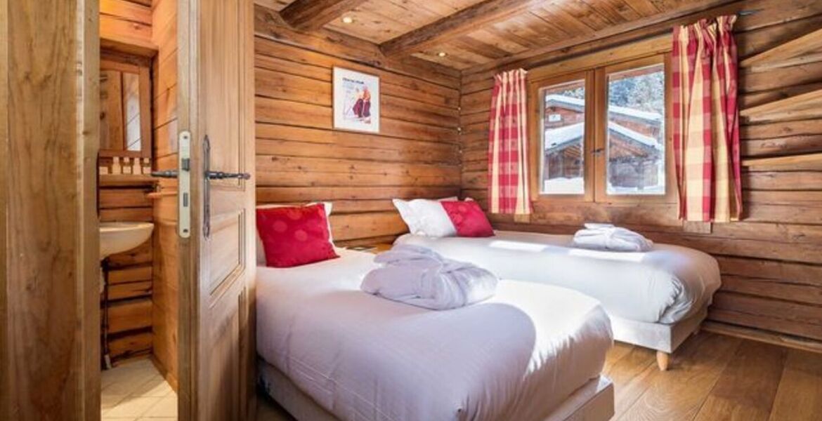 Cozy Log Cabin Chalet in La Tania, Three Valleys