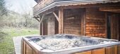 Traditional Savoyard Chalet with Cosy Log Cabin Feel