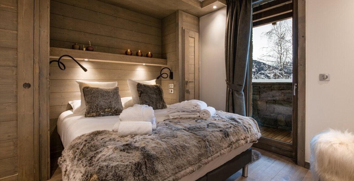 Chalet for rent in La Tania, Courchevel with 174 sqm,