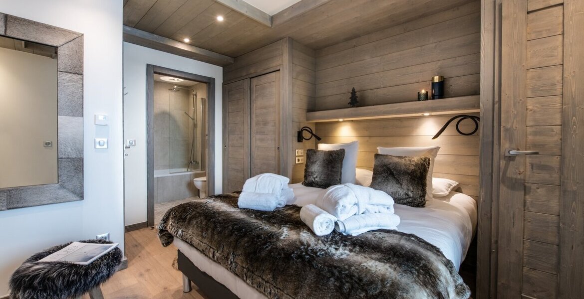Chalet for rent in La Tania, Courchevel with 174 sqm,