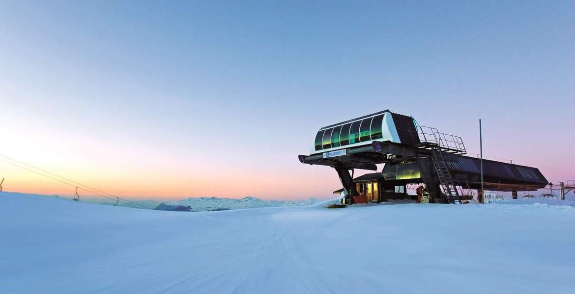 Ski-in/Ski-out Apartment in Courchevel 1850