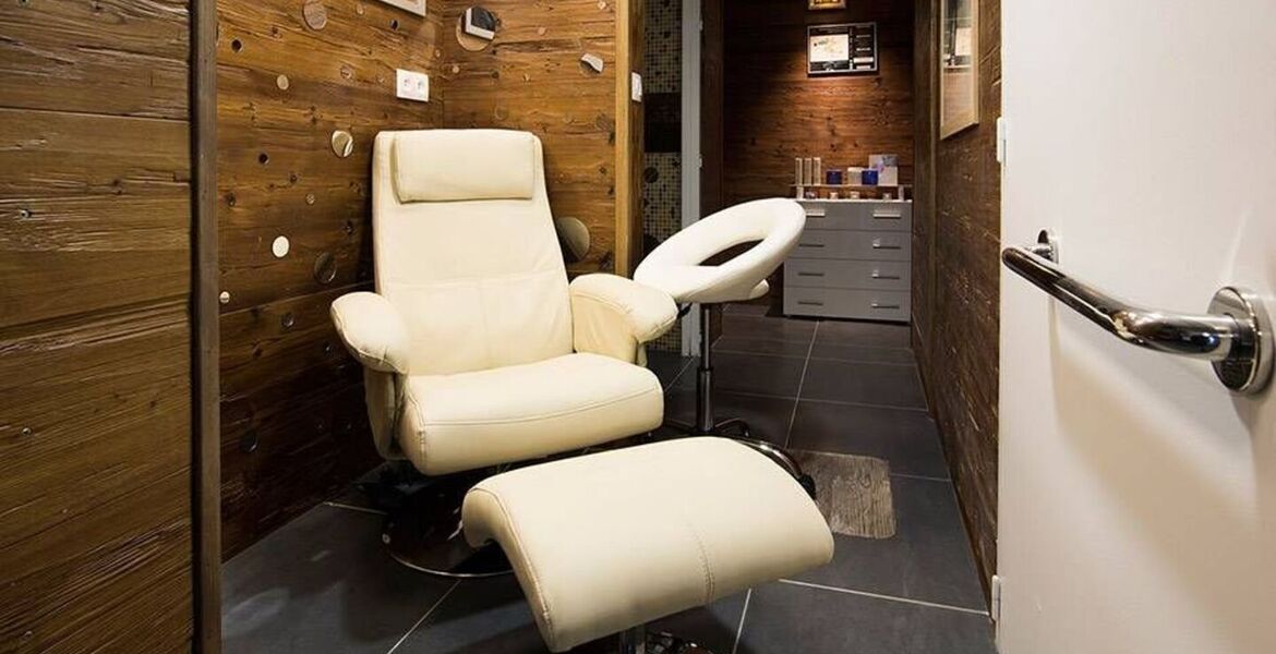 Exclusive Suite with Panoramic Terrace in Courchevel 1850